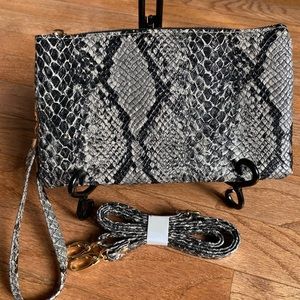 NWOT, Snake print clutch/crossbody